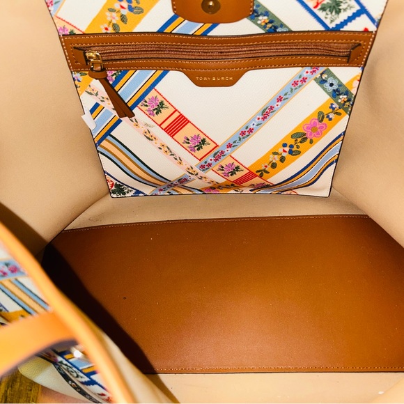 Tory Burch Authentic - Picture 3 of 5